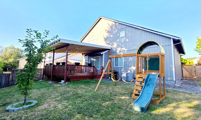 Bull Mountain Casa | Spacious & Conveniently Located 4/2.5 House