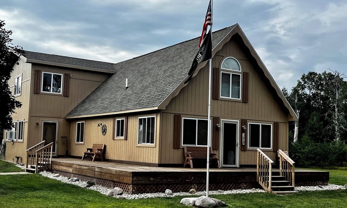 Clare County Cabaña | Spacious cottage near the Leota trail head!