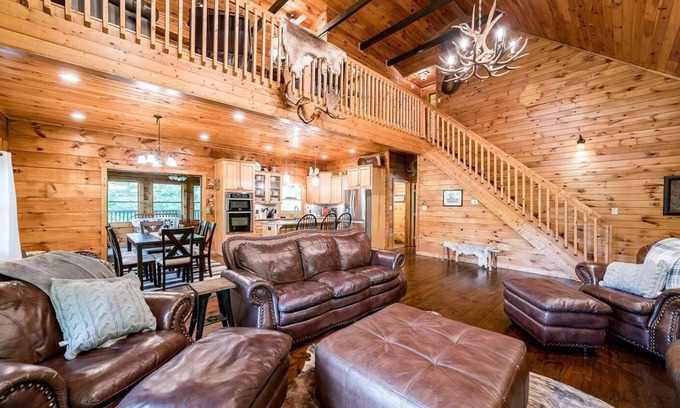 Goode Casa | Spacious Country Home near Lynchburg