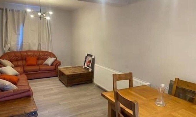 Christchurch Casa | Spacious & Cozy 3 Bedroom Home in Bexleyheath