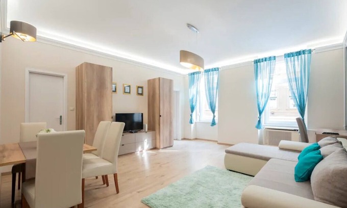 Erzsebetvaros Apartamento | Spacious cozy flat at City Park