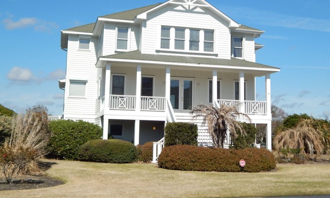 Shell Island Casa | Spacious, custom built sound front home with pool