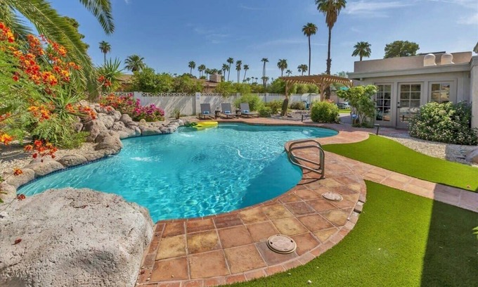 Raskin Estates Casa | Spacious Desert Home | Heated Pool