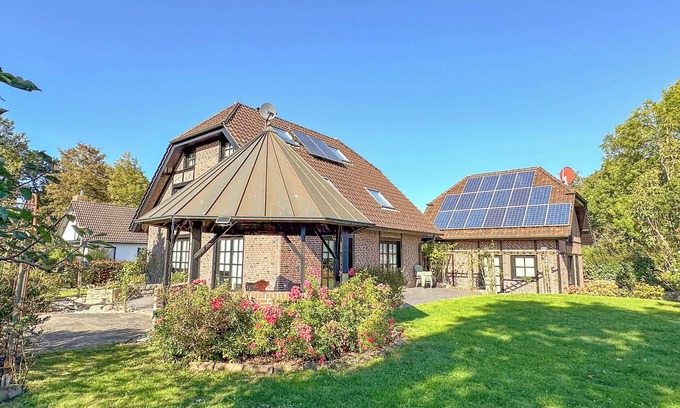 Bruinisse Casa | Spacious detached house with wood-burning stove