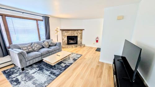 Downtown Anchorage Apartamento | Spacious Downtown 2-bdrm Apartment