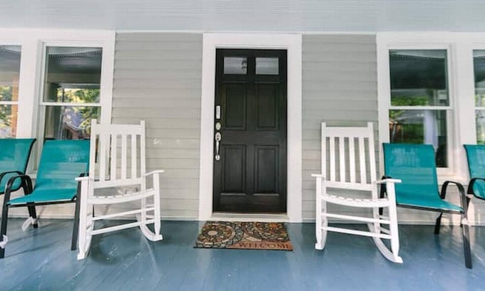 Chapel Hill Casa | Spacious downtown apt B next to Franklin st.