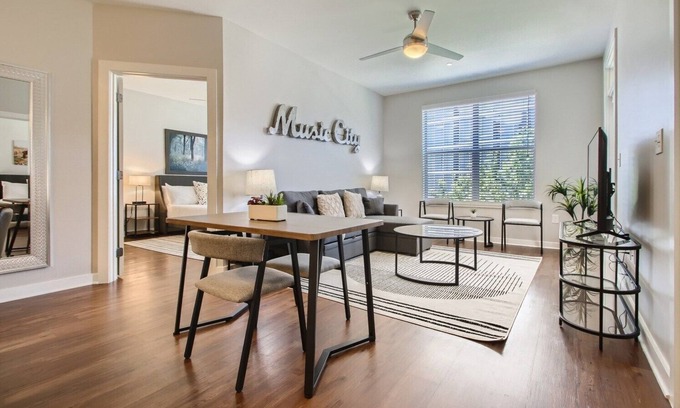 The Gulch Condominio | Spacious Downtown/Gulch Condo - 2bed/2bath