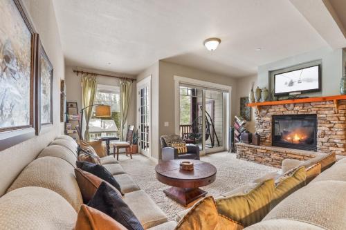 Kirkwood Casa | Spacious Elegance-Kirkwood-Timber Ridge 3 Bedroom residence
