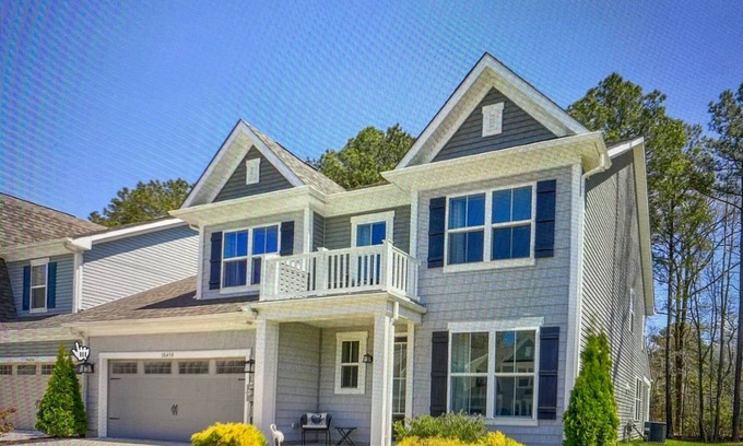 Millville Casa | Spacious End-unit Town house w/lots of Amenities