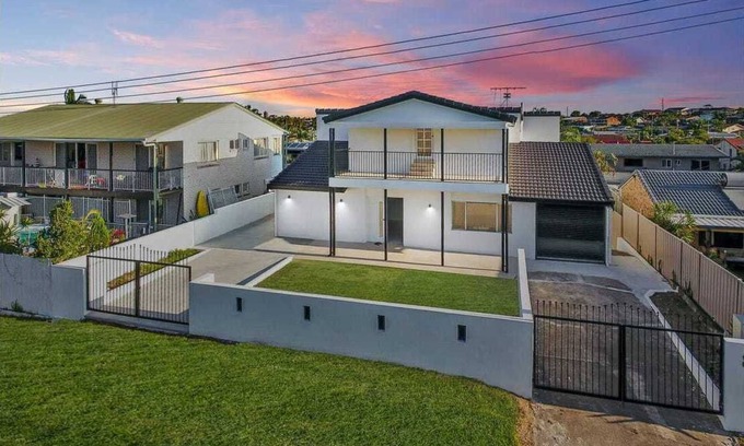 Battery Hill Casa | Spacious Family and Pet Friendly Home