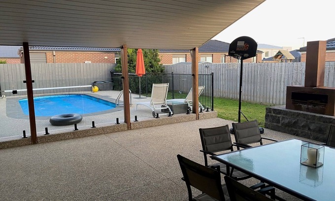 Clifton Springs Casa | Spacious Family Entertainer- Close to Wineries, Adventure Park and the bay