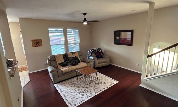 San Antonio Casa | Spacious, family friendly northwest side home near Sea world.