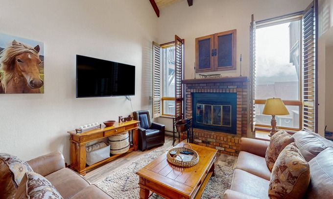 Purgatory Casa | Spacious Family Getaway W/ Private Balcony, Skiing Nearby & High-Speed WiFi