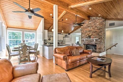 Calhoun County Casa | Spacious Family Home on Lake Marion with Boat Ramp!