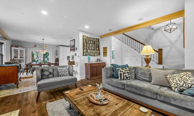 Mount Washington Casa | Spacious Family Home – Walk to Scenic Overlooks!