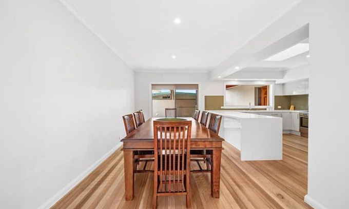 Officer Casa | Spacious Family Retreat