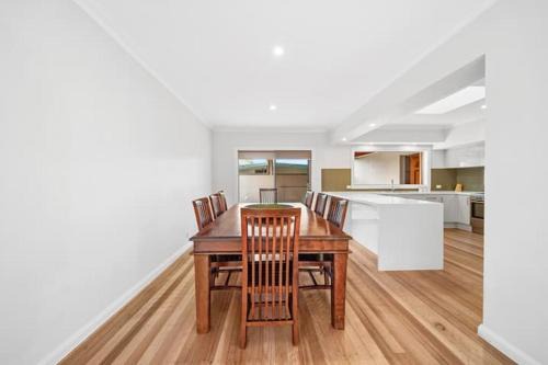 Officer Casa | Spacious Family Retreat
