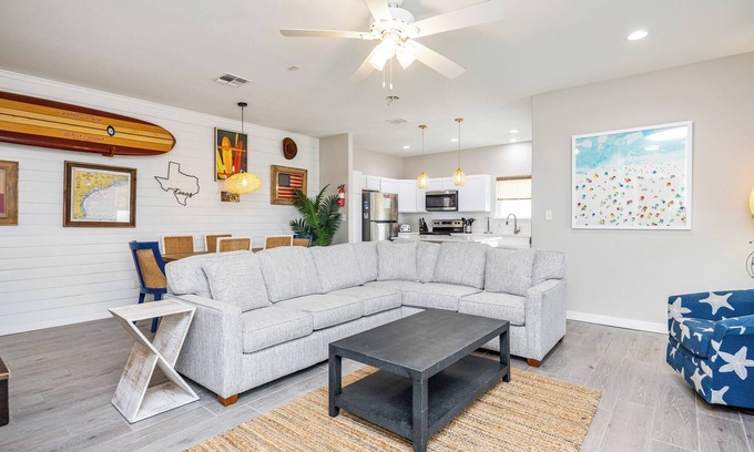 Corpus Christi Casa | Spacious Family Haven: Beach Life, Resort Living, & Recreation at Aruba Bay