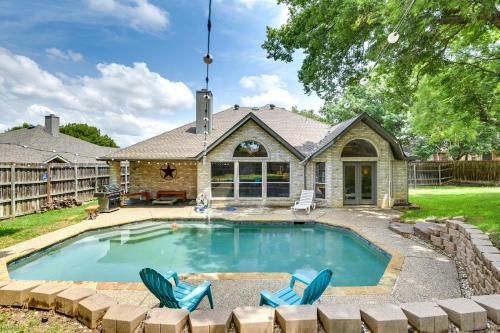 Flower Mound Casa | Spacious Flower Mound Home in Central Location!
