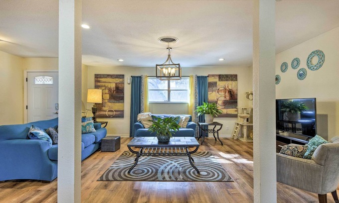 Handley Casa | Spacious Fort Worth Ranch, Close to Downtown!