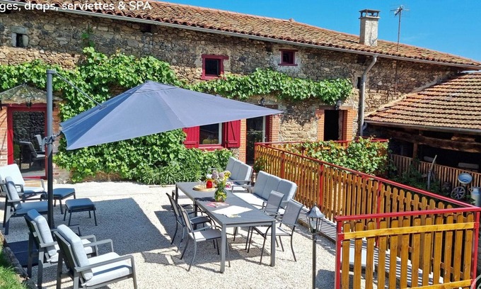 Saint-Denis-sur-Coise Cabaña | Casa rural amplia 10 pers: Naturaleza, Spa, Confort