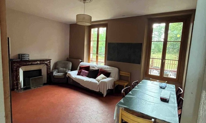 Saint-Jean-Froidmentel Casa | Spacious, welcoming home just 1h45 from Paris,