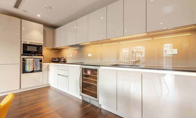 St. Mary's Park Apartamento | Spacious Fulham Riverside 2 Bedroom Apartment