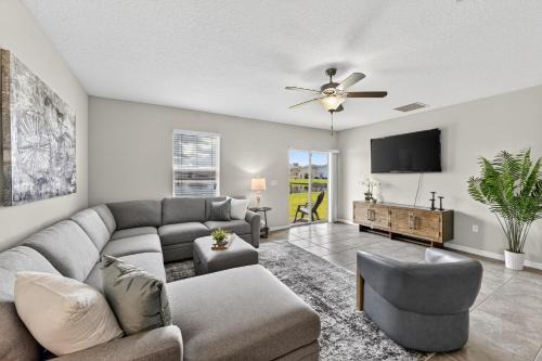Ruskin Casa | Spacious Getaway Near Apollo Beach home