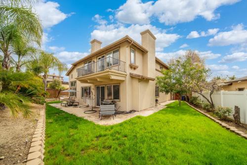 Yucaipa Casa | Spacious Golf Course Retreat - with Modern Kitchen