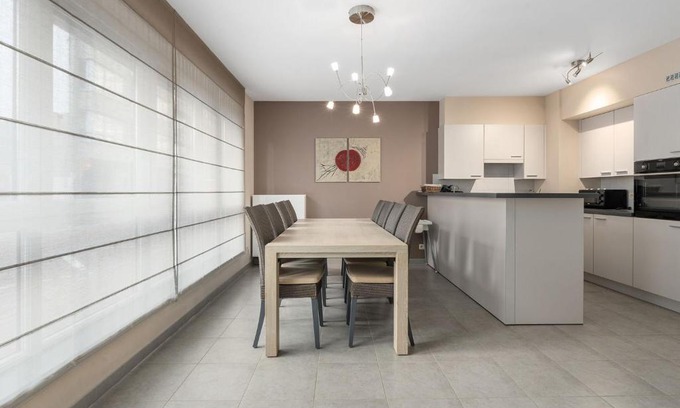 Blankenberge Apartamento | Spacious ground floor apartment for family