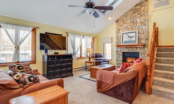Sybertsville Casa | Spacious Hazleton Home - Walk to Lake Susquehanna!