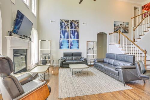 High Point Casa | Spacious High Point Family Home with Yard and Grill