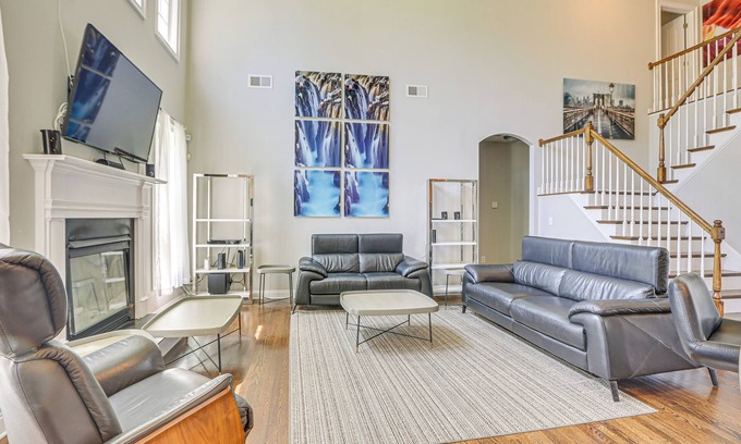 High Point Casa | Spacious High Point Family Home w/ Yard & Grill