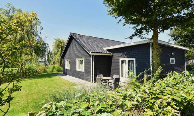 Kattendijke Casa | Spacious holiday home with sauna