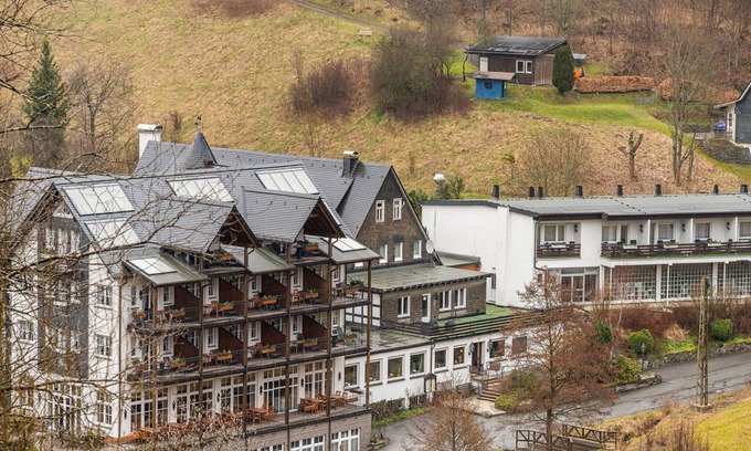 Nordenau Casa | Spacious holiday home with private terrace