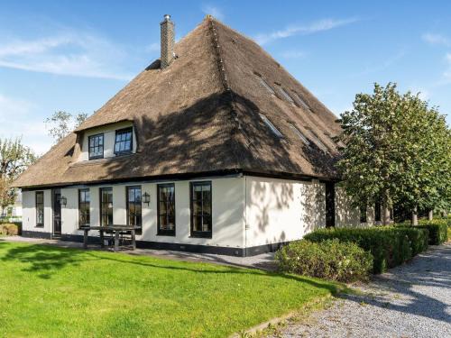 Municipality of Heiloo Casa | Spacious Holiday home De Pauwenhof