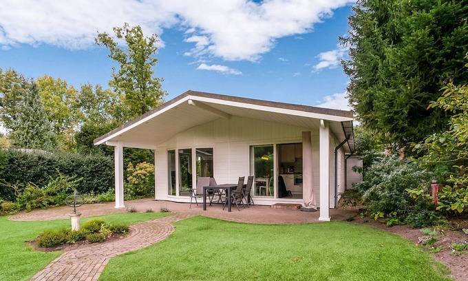 Stegeren Casa | Acogedor chalet con piscina en Stegeren