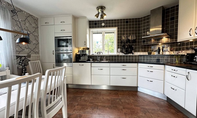 Vibble Casa | Spacious holiday home, Visby and Tofta | SE12019