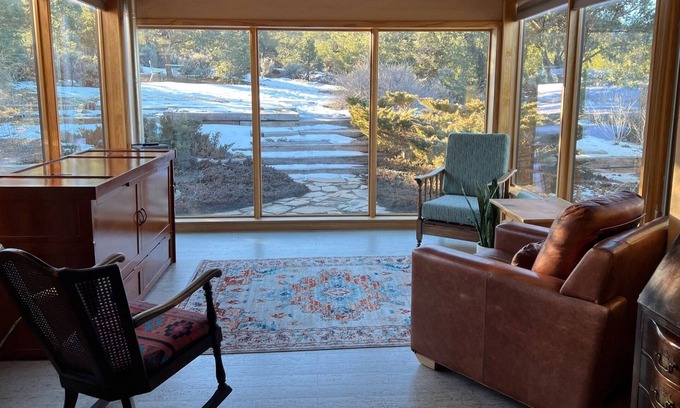 Taos Casa | Spacious Home + Casita on 5 Acres