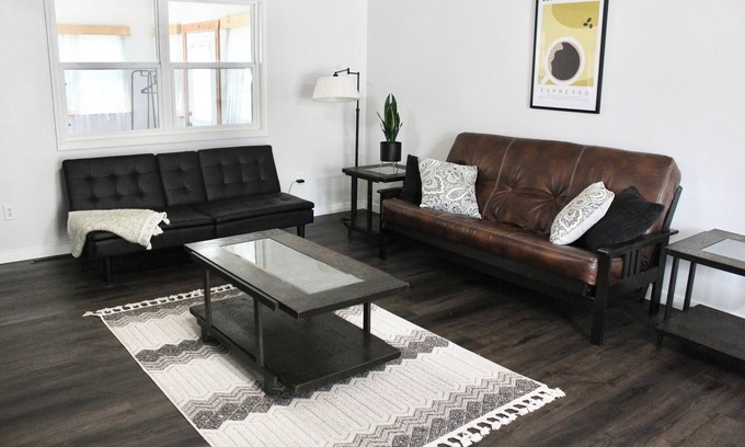 St. Robert Casa | Spacious Home Close to FLW