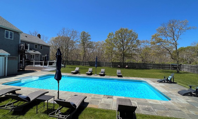 Edgartown Casa | Spacious home for entertaining, centrally located to beach, ferry, and airport.