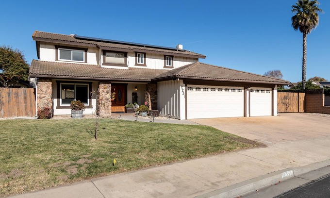 Santa Maria Casa | Spacious home for friends & family perfectly located. Pet friendly! EV Charger!