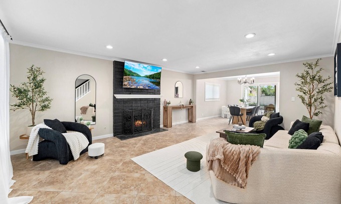 Santa Ana Casa | Spacious Home for Families w/ Yard & Game Room near Disneyland