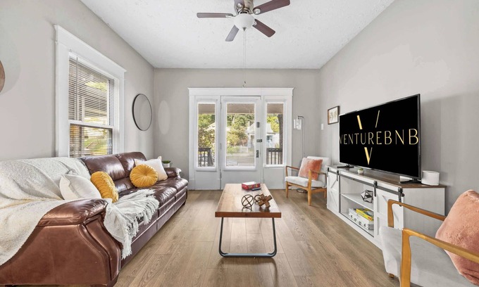 Saint Joseph Casa | Spacious Home for Groups w BBQ, Firepit & Backyard