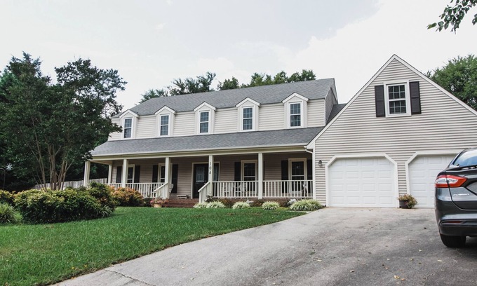 Jamestown Casa | Spacious home in peaceful neighborhood