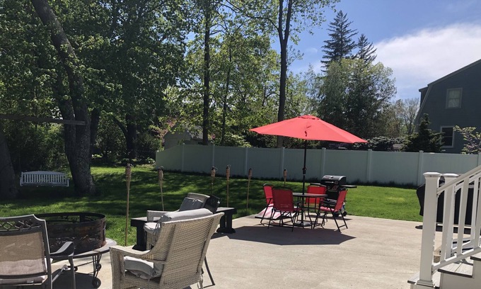 Newburyport Casa | Spacious Home near with large backyard in Newburyport