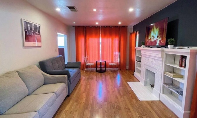 Broadmoor Casa | Spacious Home near Downtown San Leandro