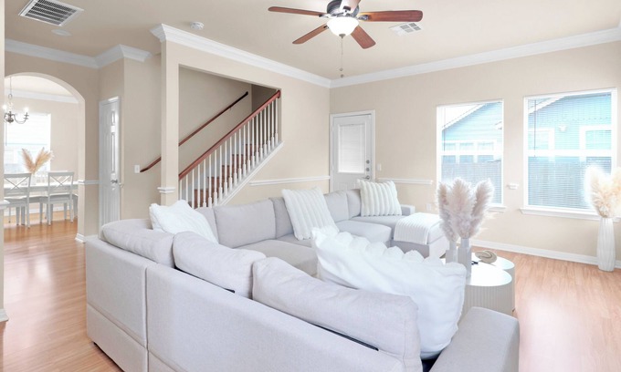McKinley Heights Casa | Spacious Home-Queen Suite-Game Room-Movie Room