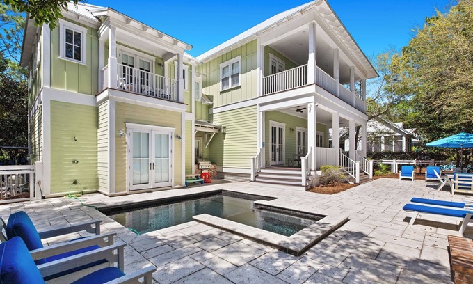 Forest District Casa | Spacious Home with Pool, Golf Cart, and More. 2 Minutes to Camp Watercolor