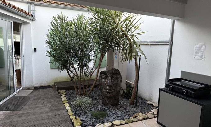 Rivedoux-Plage Casa | Spacious house 200m from the beach with air conditioning and balneotherapy